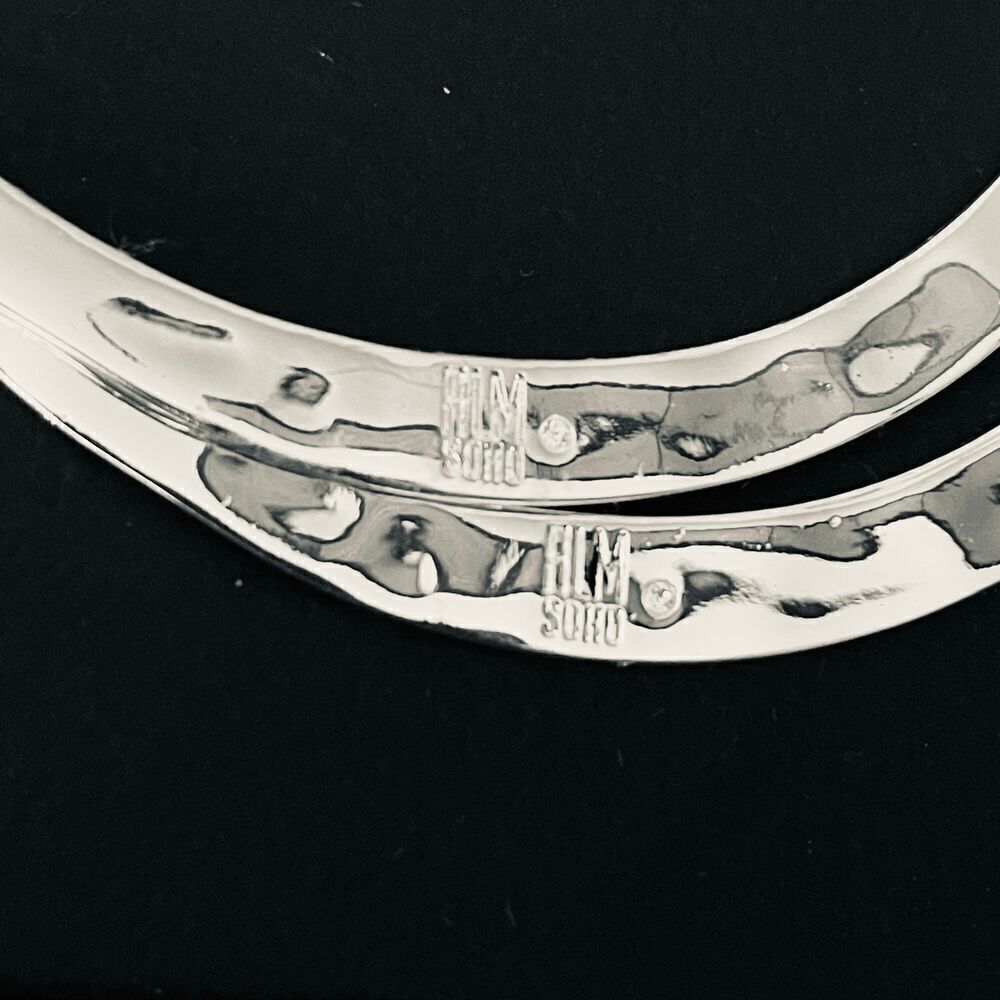 NWT Robert Lee Morris Soho Large Silver Hammered Shinny Gorgeous Hoops earrings - Picture 2 of 8